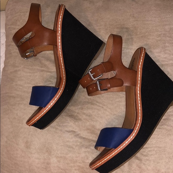 Women’s Platformed shoes size 8. Worn 1 time - Picture 4 of 8